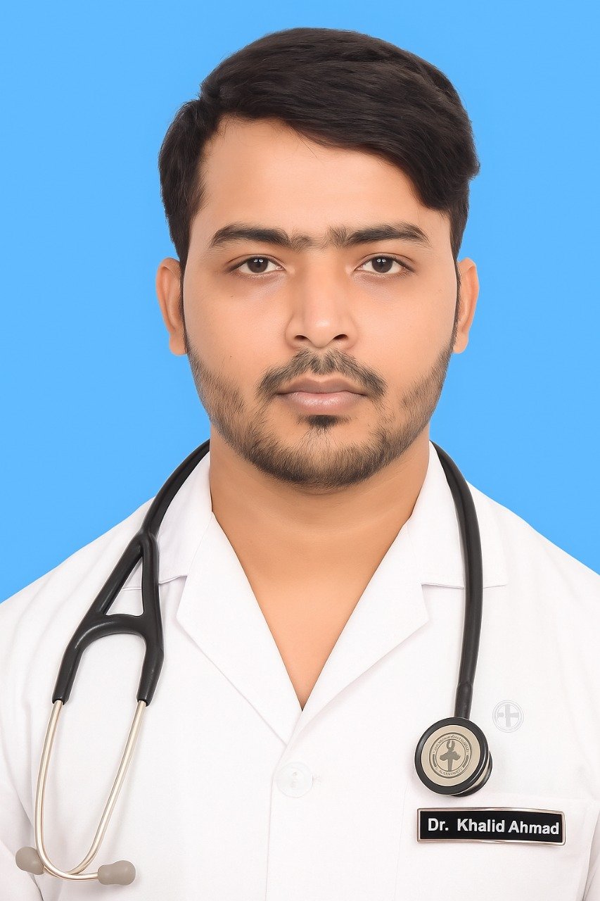 Dr Khalid Ahmad physiotherapist in Noida